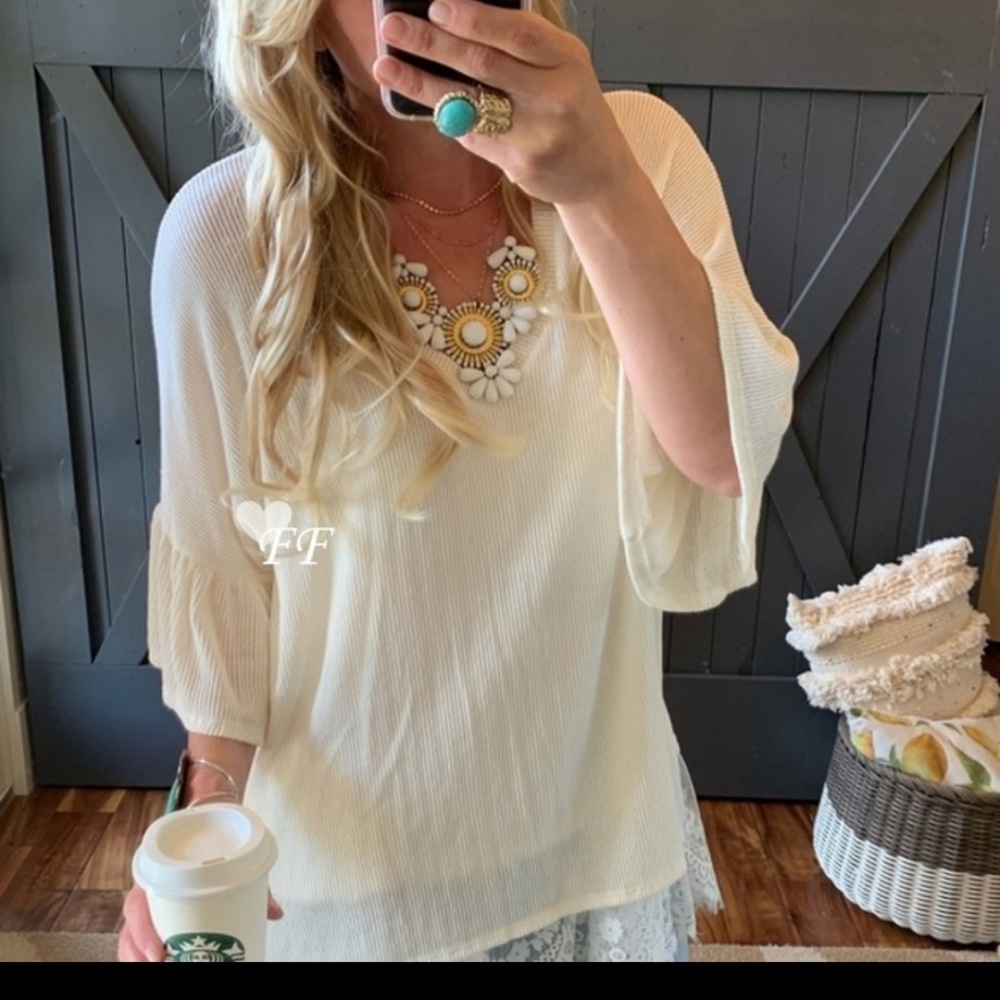 Ruffle sleeve v-neck blouse Cream